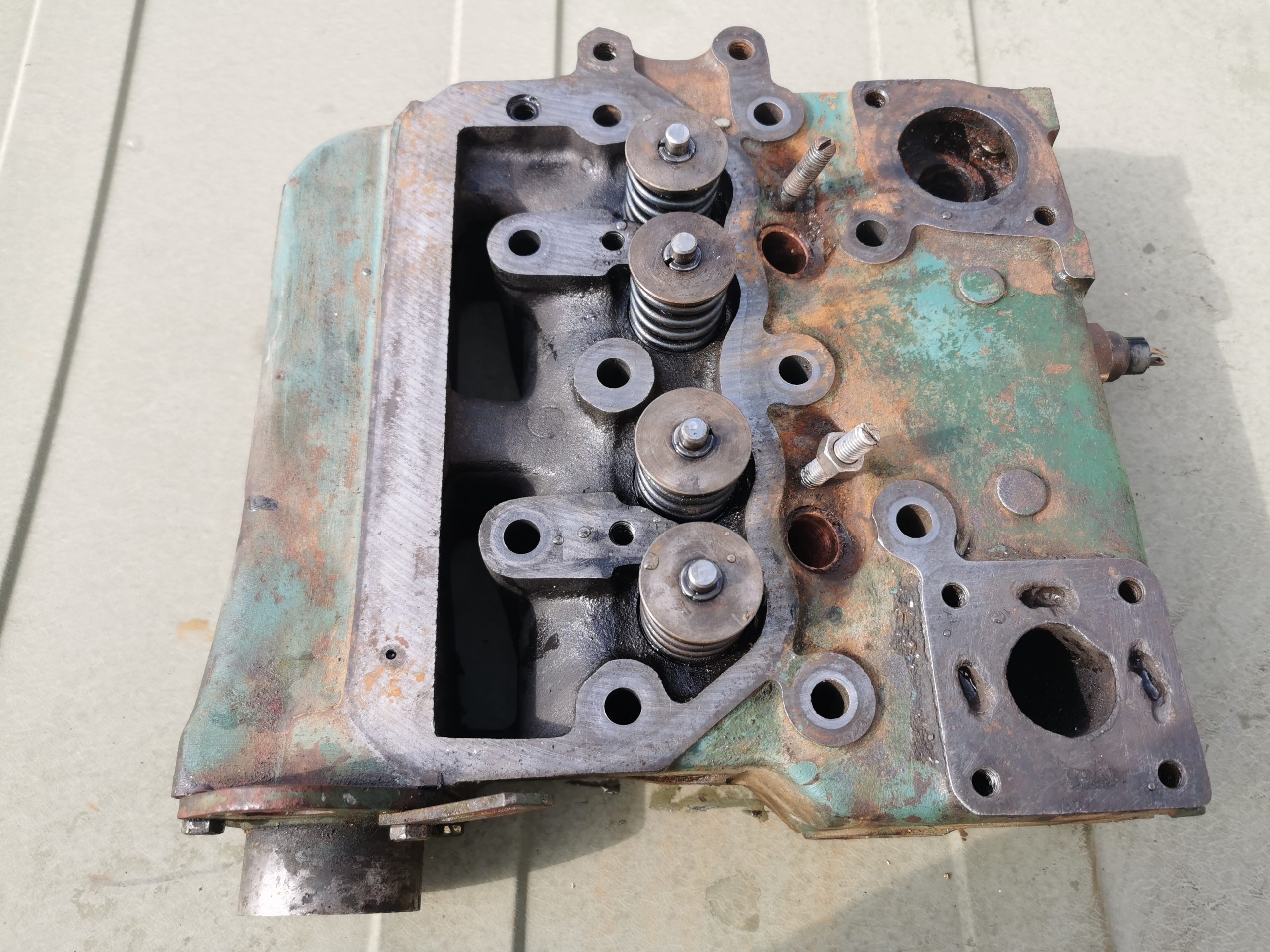 Volvo Penta 2002 Cylinder Head - Boatscrapyard Market Place